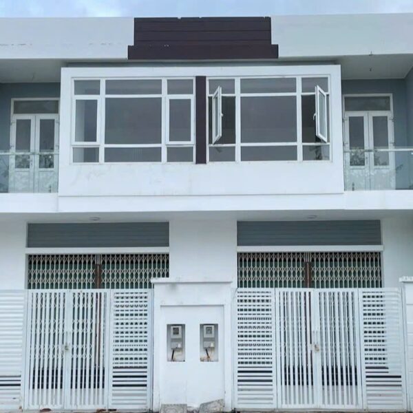 CẦN BÁN GẤP 2 CĂN LIỀN KỀ NHÀ HOÀN THIỆN LÔ A7, 1 TRỆT 1 LẦU KĐT TÂY BẮC ĐƯỜNG SỐ 12