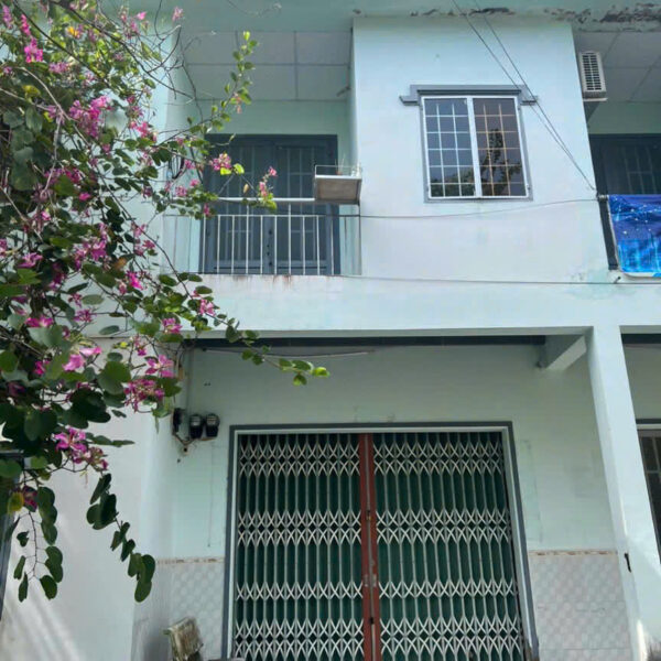 CẦN BÁN NHÀ GÓC 2 MẶT TIỀN ĐƯỜNG VŨ ĐỨC