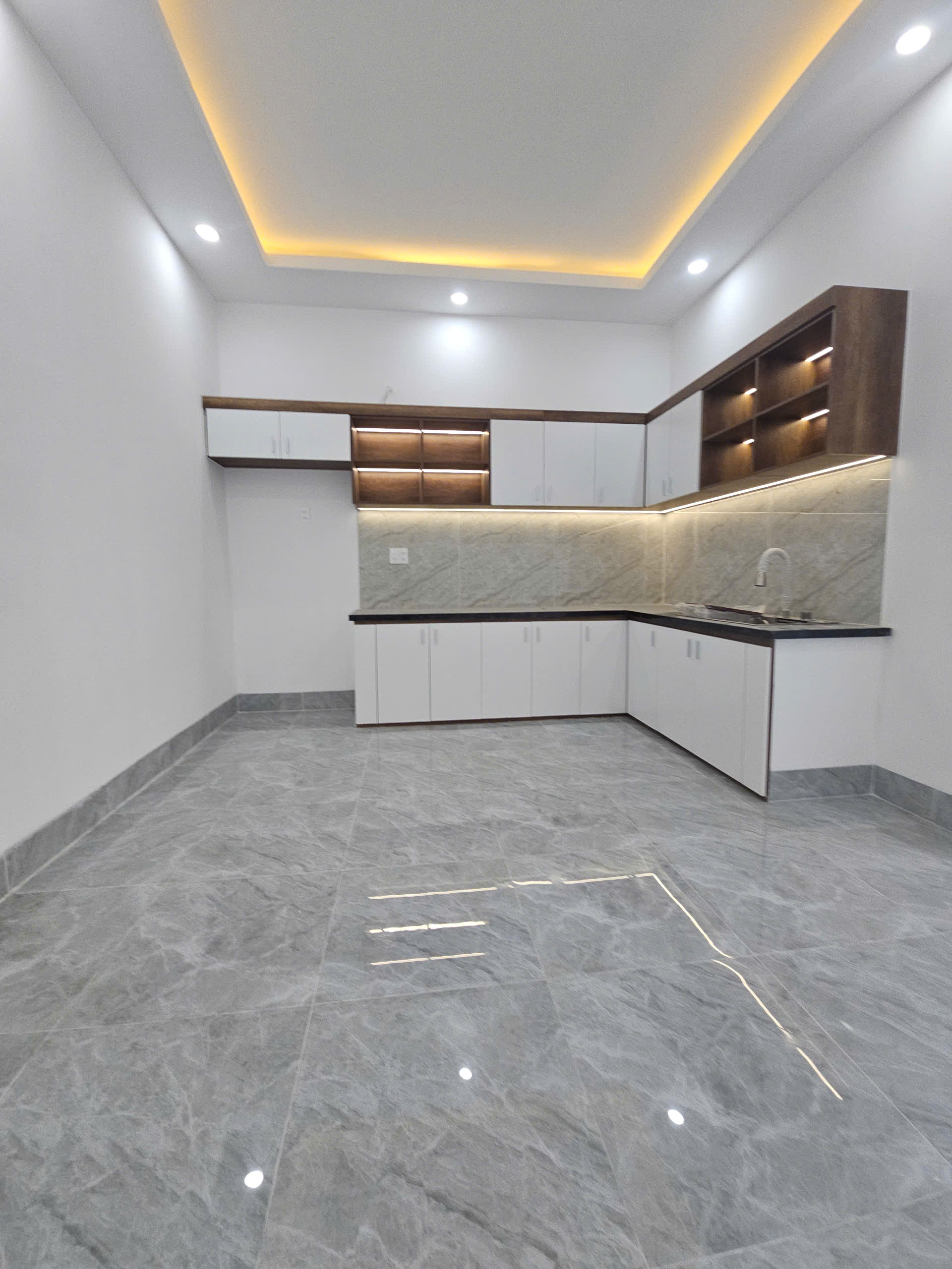 z6611084219755_6b9cdf03b47bde2bf8a9be639d3d2762